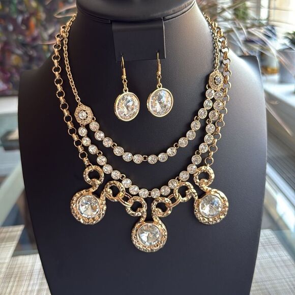 Set of 2 Gold Tone/Rhinestone Statement Necklaces and  Wire Backed Earrings. - Picture 2 of 5